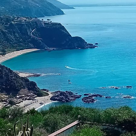 Villamargherita Capo Vaticano Luaran gambar