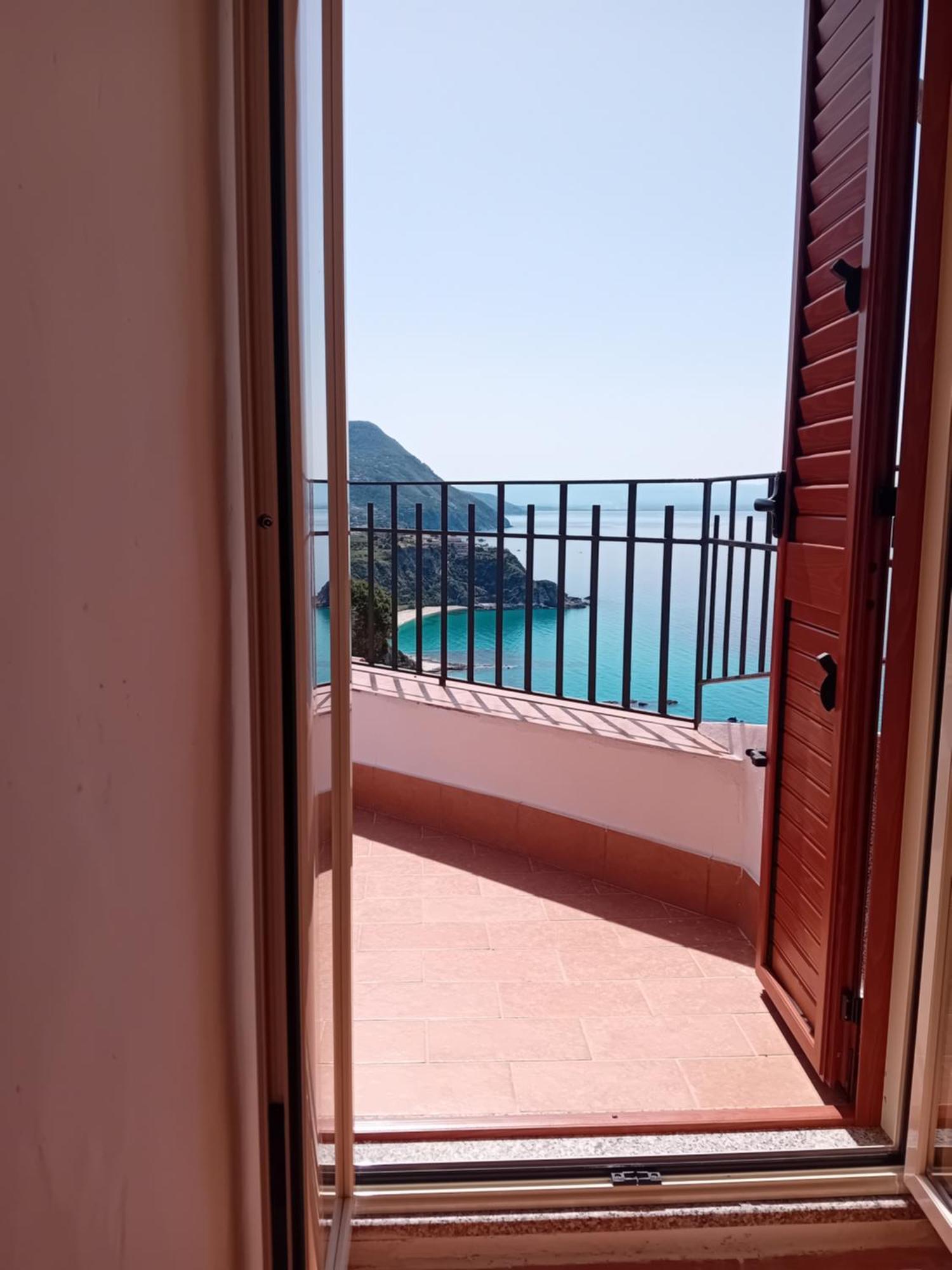 Villamargherita Capo Vaticano Luaran gambar