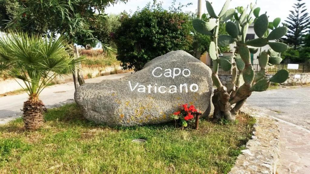 Villamargherita Capo Vaticano Luaran gambar