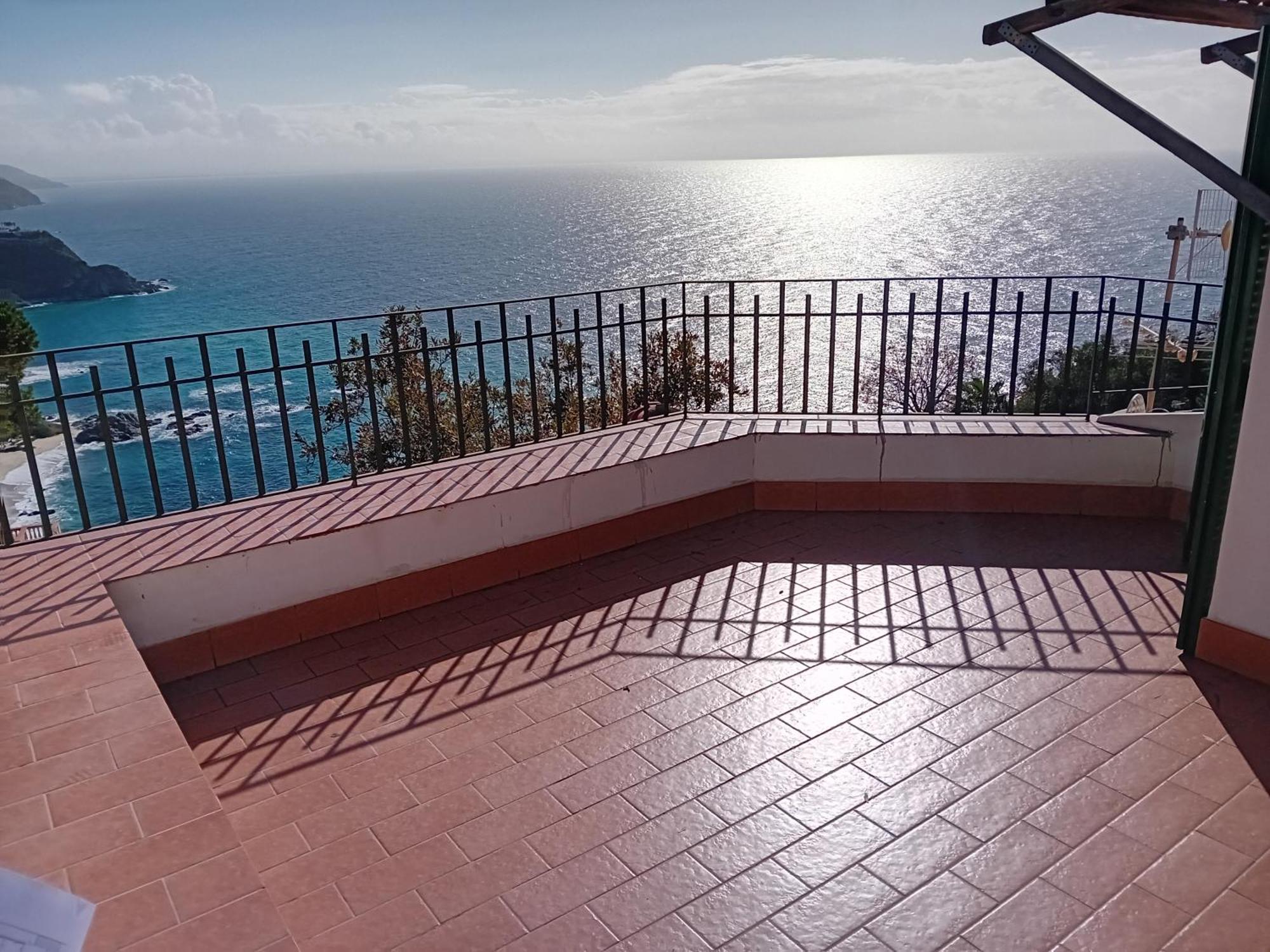 Villamargherita Capo Vaticano Luaran gambar
